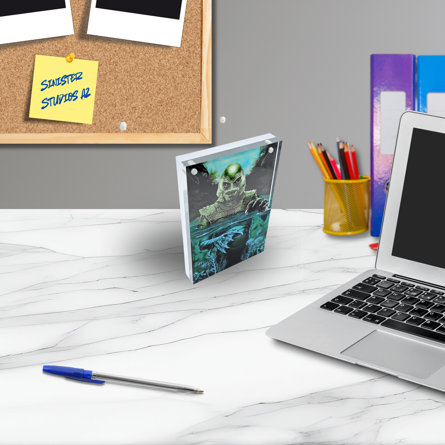 Creature From the Black Lagoon Inspired 3D Effect Acrylic – Classic Monster Layered Horror Art Display with Optional LED Base